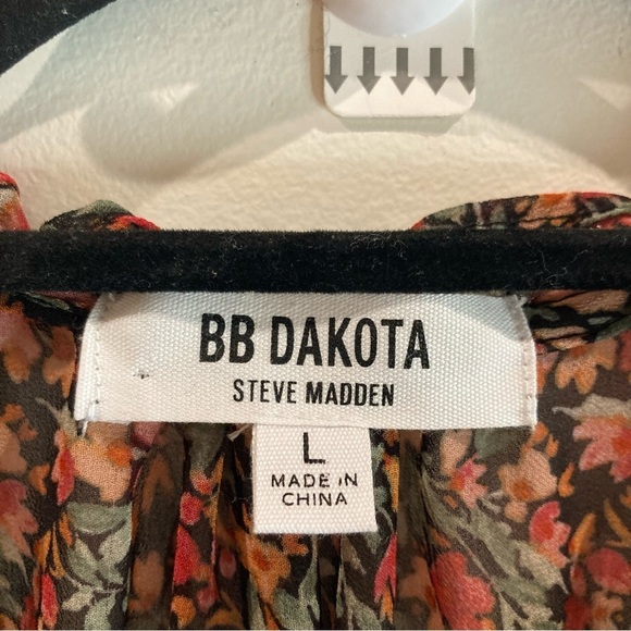 BB Dakota by Steve Madden Sz  L Ditsy Tiered Ruffled Neck Sleeve Midi Dress NEW - Picture 5 of 16